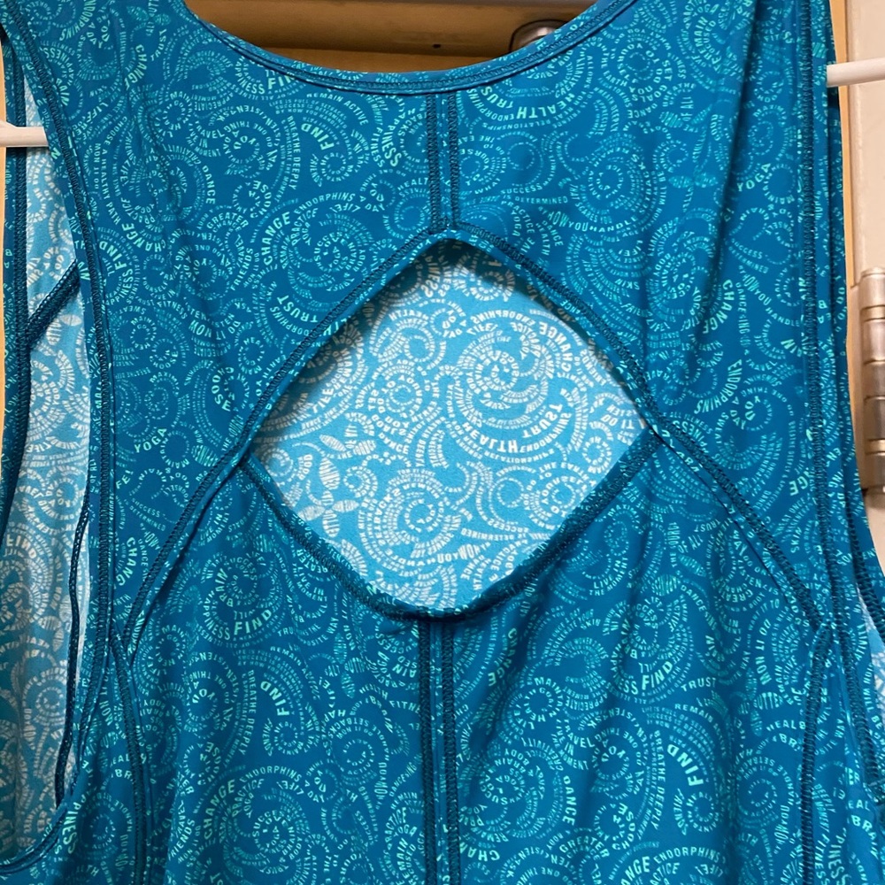 Lululemon - Picture 3 of 6